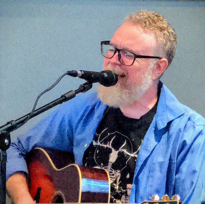 Matthew Elliot performing as Deleted Hearts